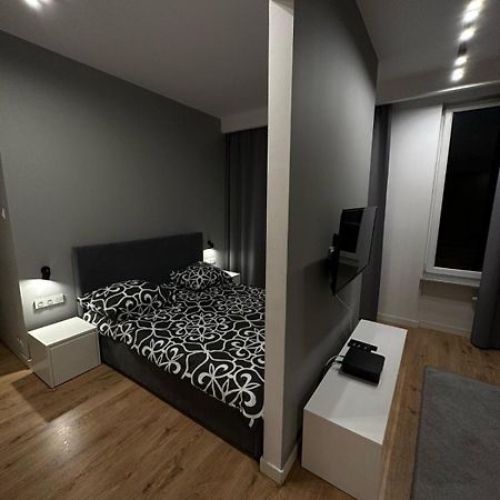 Lubmarex 1 Slawinska 501 Apartman Varsó Kültér fotó