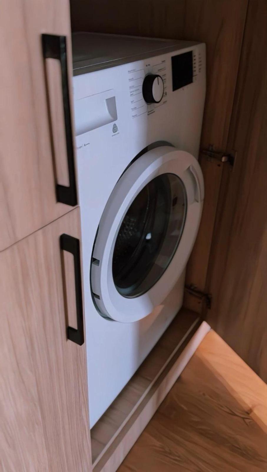 Lubmarex 1 Slawinska 501 Apartman Varsó Kültér fotó